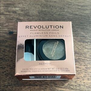 Revolution Flawless Foils Eye Foil in Metallic Olive Green